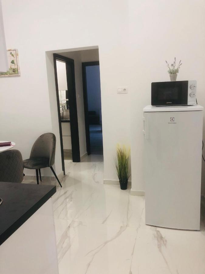 Belvarosi Apartman 1 Apartment Miskolc Ngoại thất bức ảnh