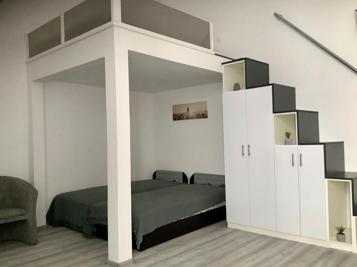 Belvarosi Apartman 1 Apartment Miskolc Ngoại thất bức ảnh